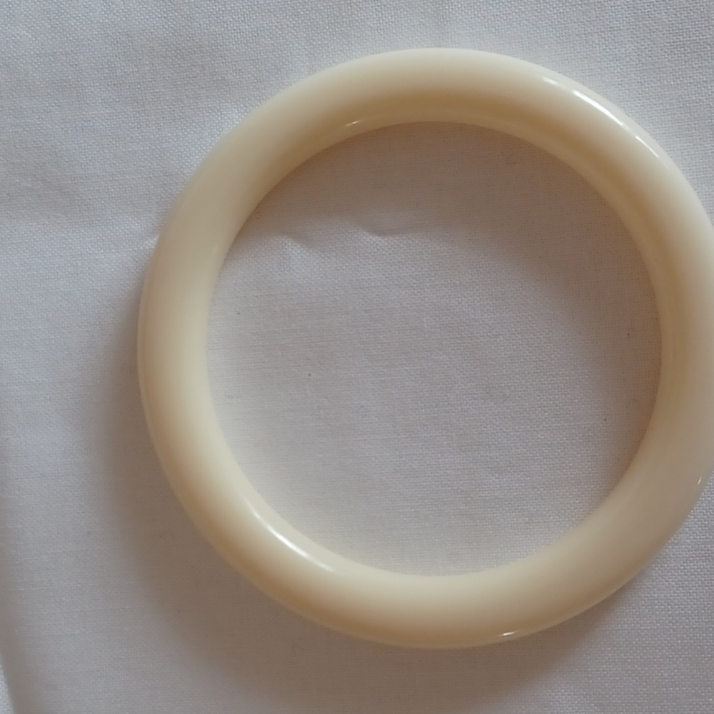 Bracelets - Picture 3 of 3